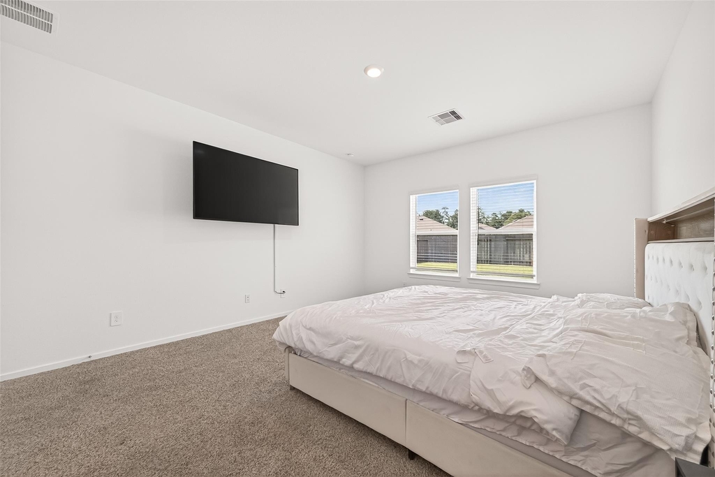 5442 Pinetree Crescent Lane - Photo 10