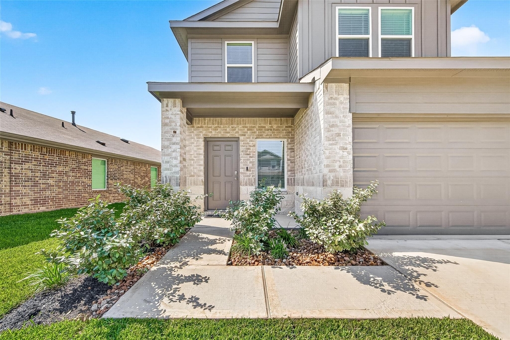 5442 Pinetree Crescent Lane - Photo 2