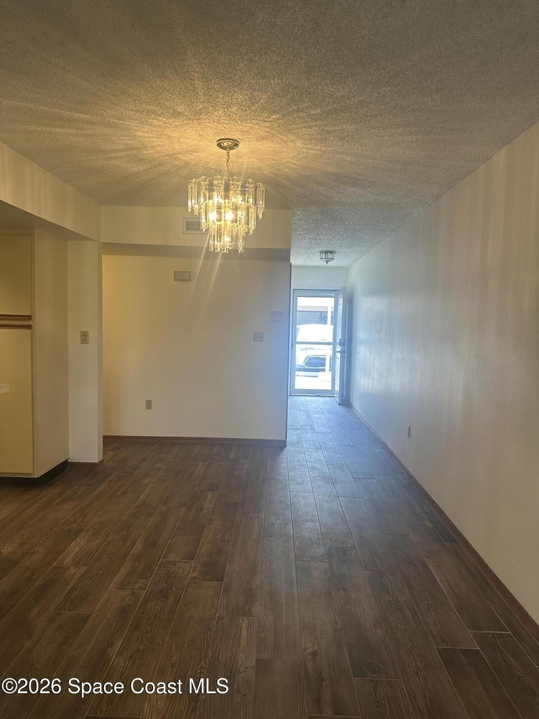 1600 Woodland Drive - Photo 2