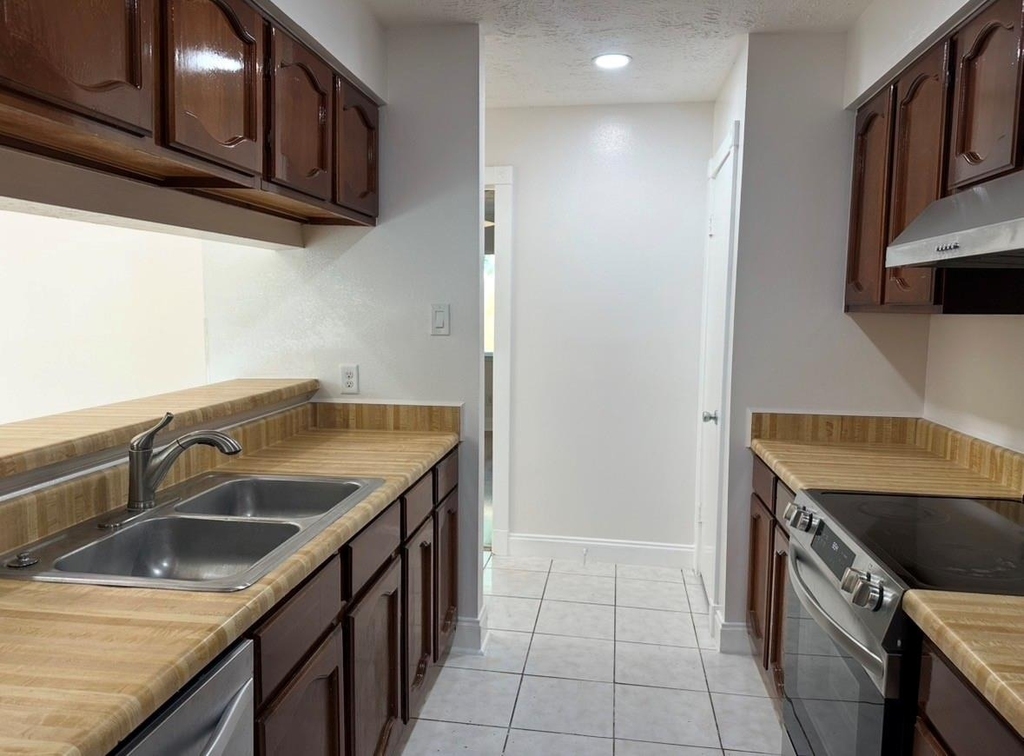 13043 Bacard Lane - Photo 6