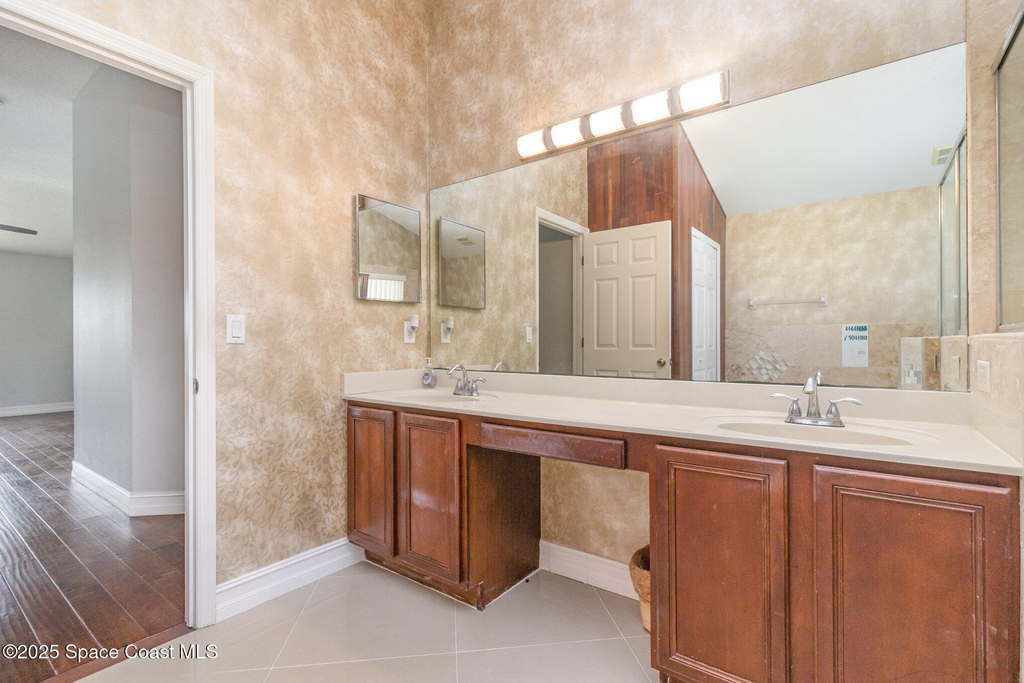 2893 Glasbern Circle - Photo 21