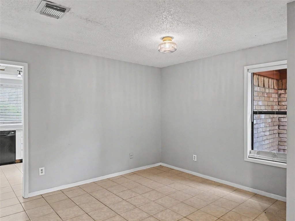 7410 Songwind Lane - Photo 5