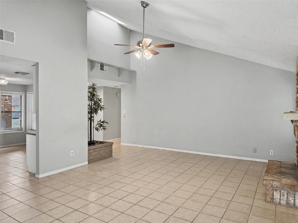 7410 Songwind Lane - Photo 4