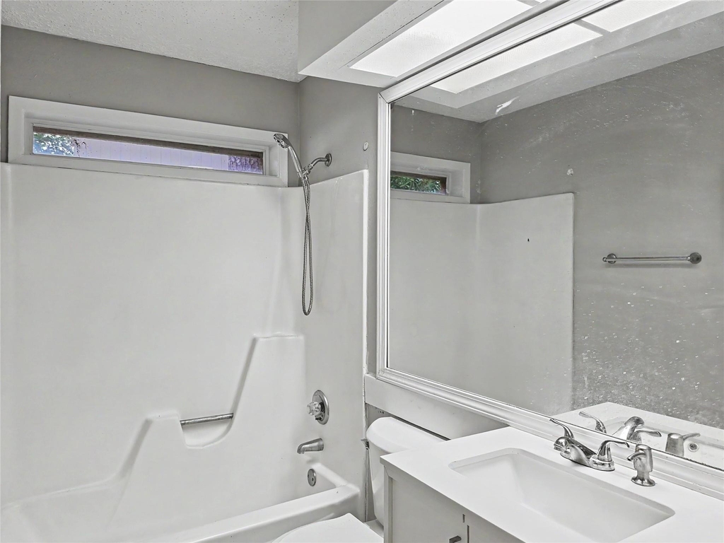 7410 Songwind Lane - Photo 13