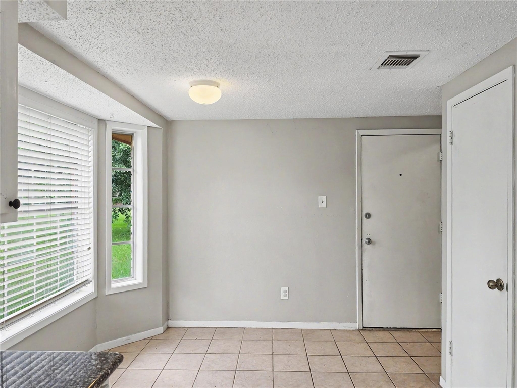 7410 Songwind Lane - Photo 8
