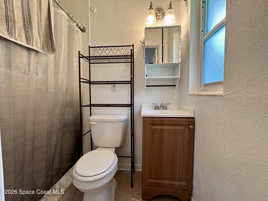 1812 Oakwood Drive - Photo 6