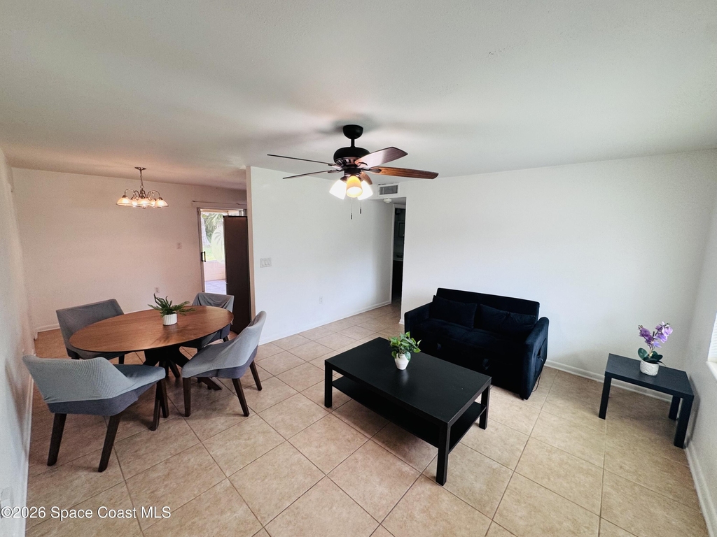 1812 Oakwood Drive - Photo 1