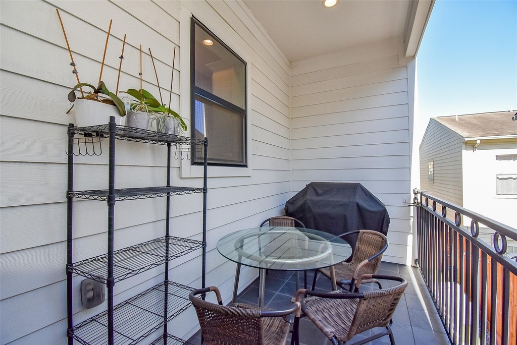 918 W 25th Street - Photo 20