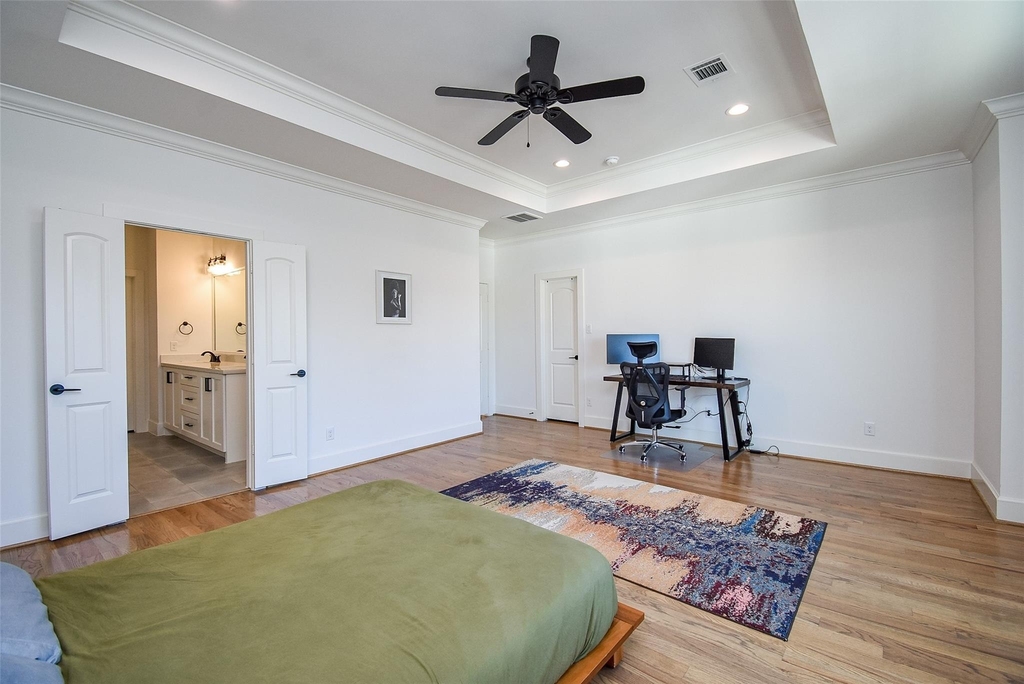 918 W 25th Street - Photo 24