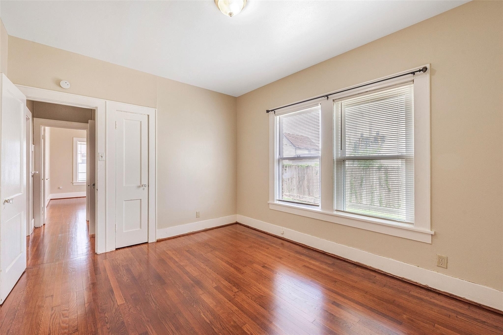 2611 Rosewood Street - Photo 10