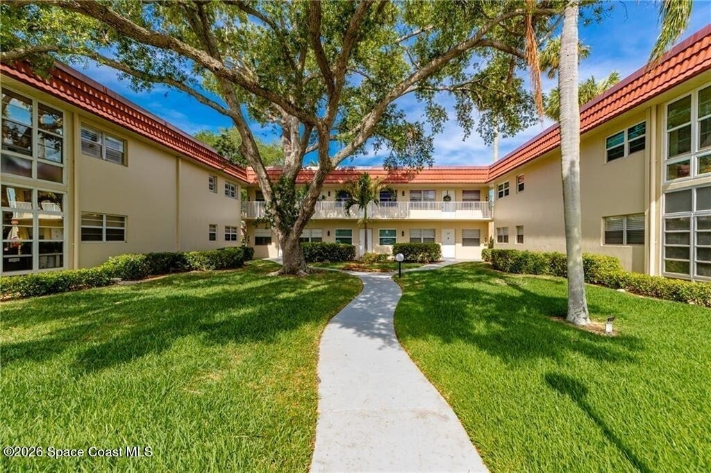 17 Vista Palm Lane - Photo 0