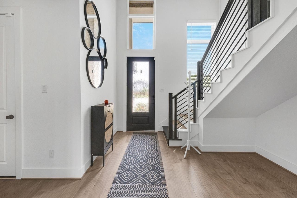 5119 Murillo Drive - Photo 2