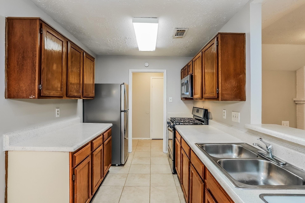 2606 Olster Drive - Photo 6