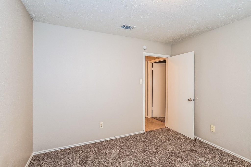 2606 Olster Drive - Photo 8