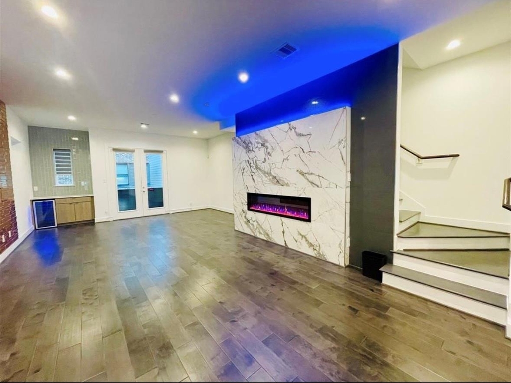 5855 Dolores Street - Photo 3