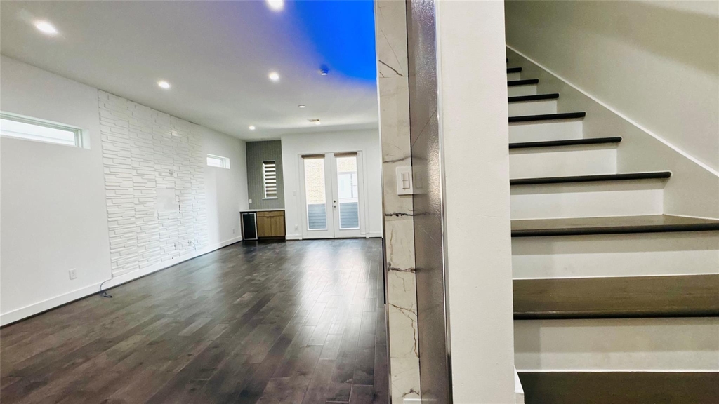 5855 Dolores Street - Photo 33