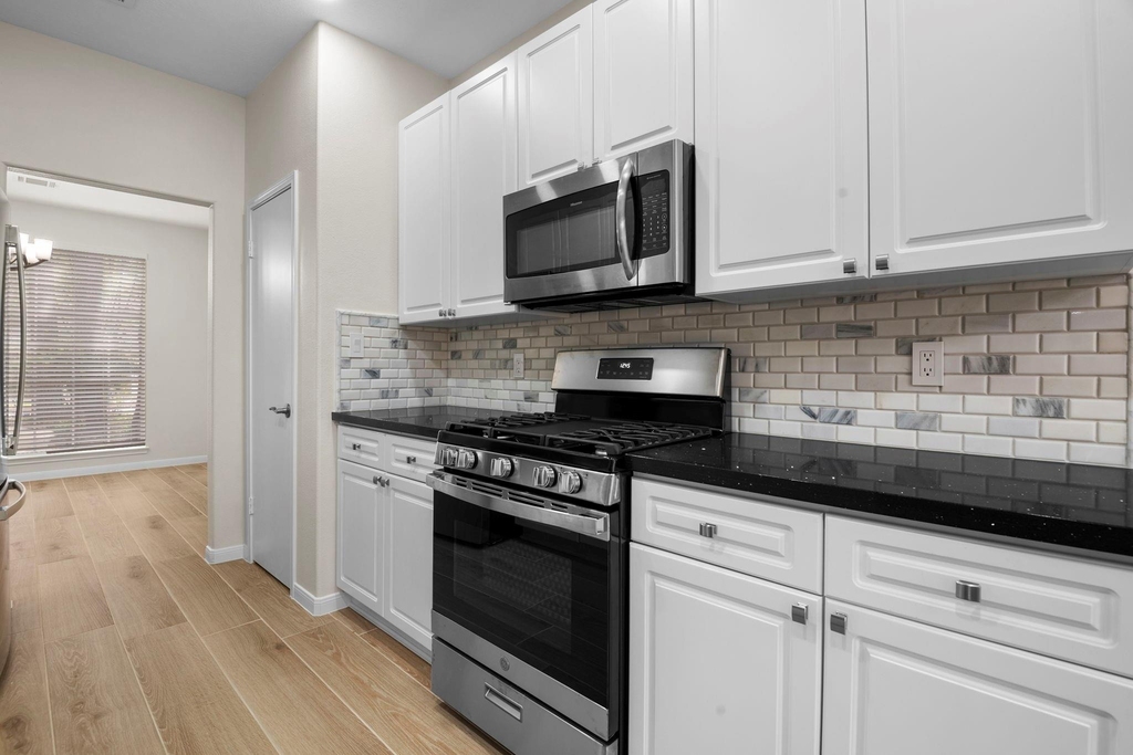 13 E Willowwood Court - Photo 9