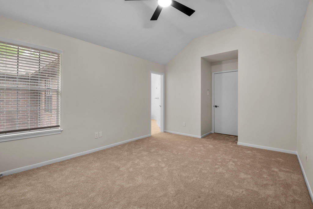 13 E Willowwood Court - Photo 22