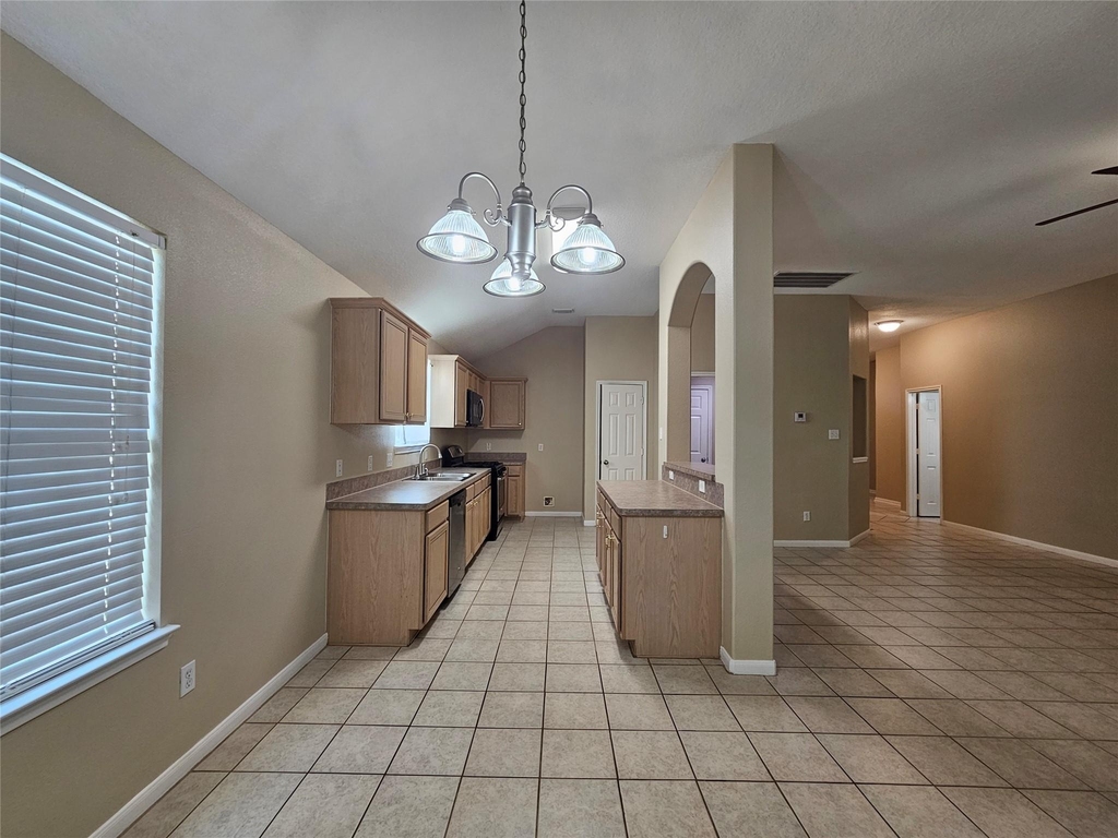 1079 Shadow Glenn Drive - Photo 19