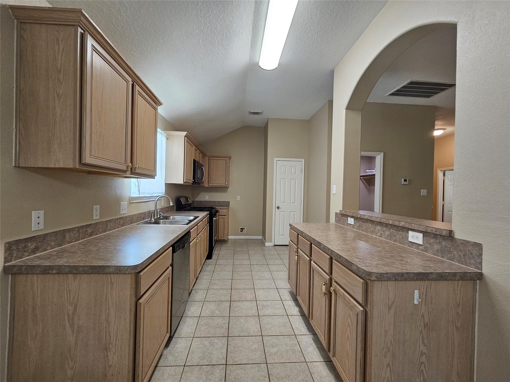 1079 Shadow Glenn Drive - Photo 22