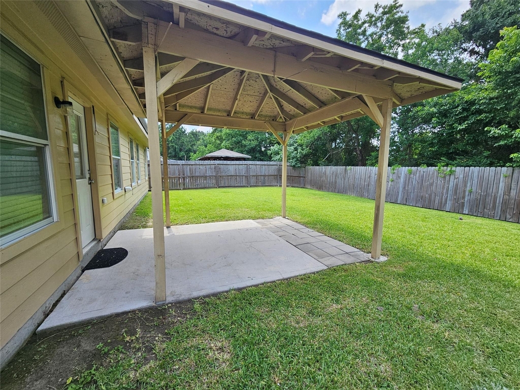 1079 Shadow Glenn Drive - Photo 32