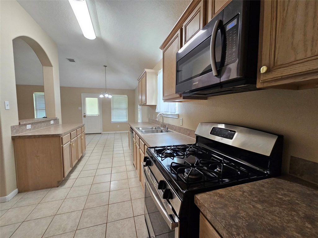 1079 Shadow Glenn Drive - Photo 26
