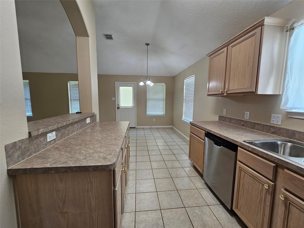 1079 Shadow Glenn Drive - Photo 25