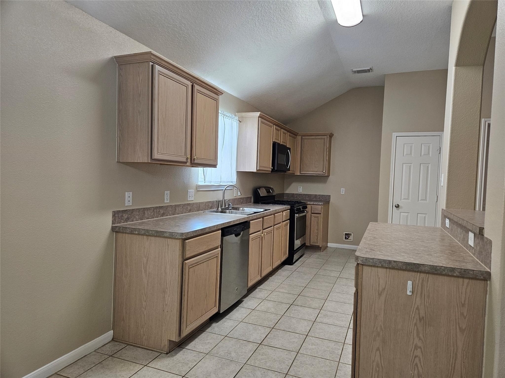 1079 Shadow Glenn Drive - Photo 23