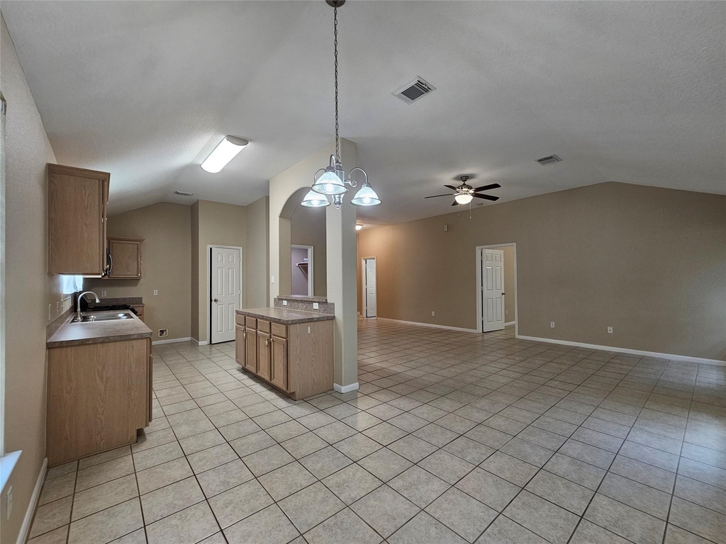 1079 Shadow Glenn Drive - Photo 18