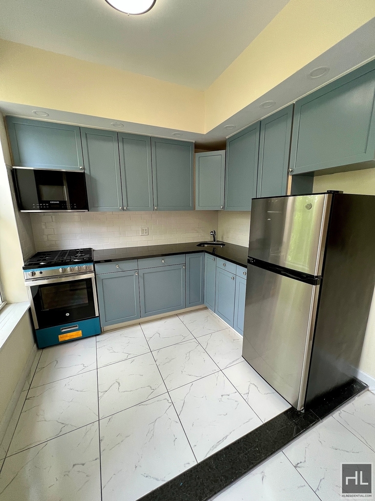 606 5th Avenue - Photo 4