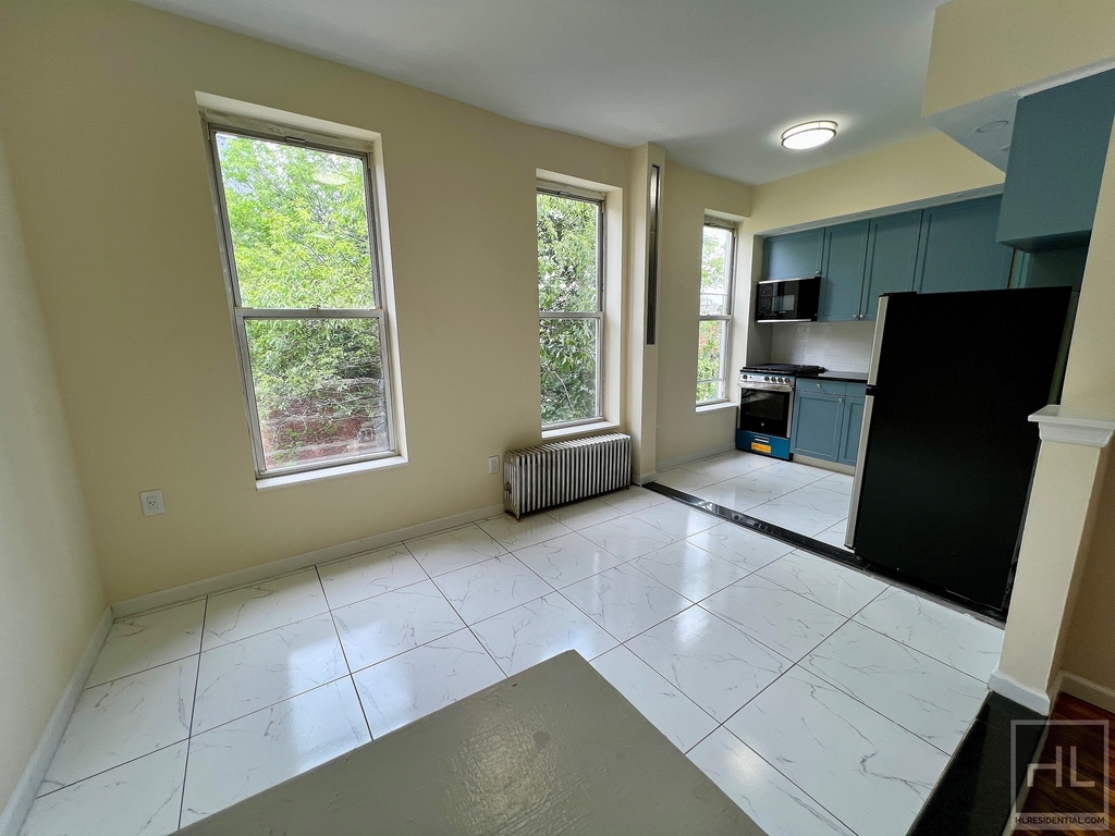 606 5th Avenue - Photo 1