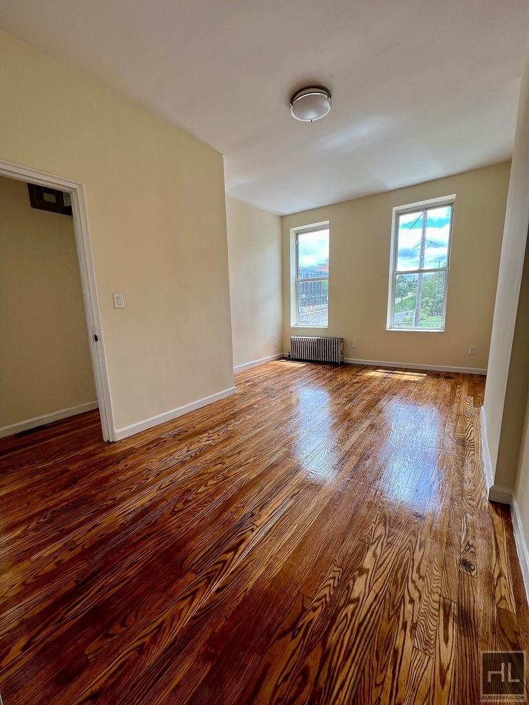 606 5th Avenue - Photo 9