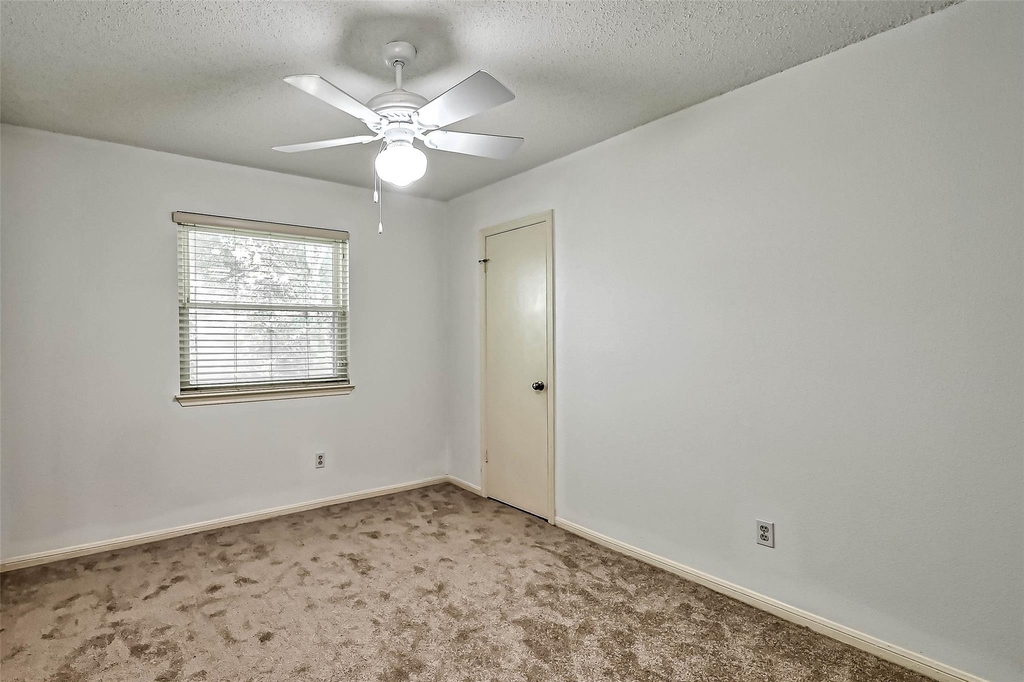 2922 Lakefield Way - Photo 30