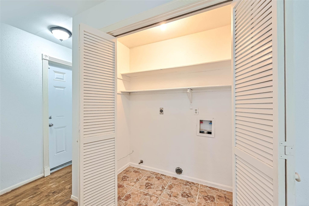 2922 Lakefield Way - Photo 18