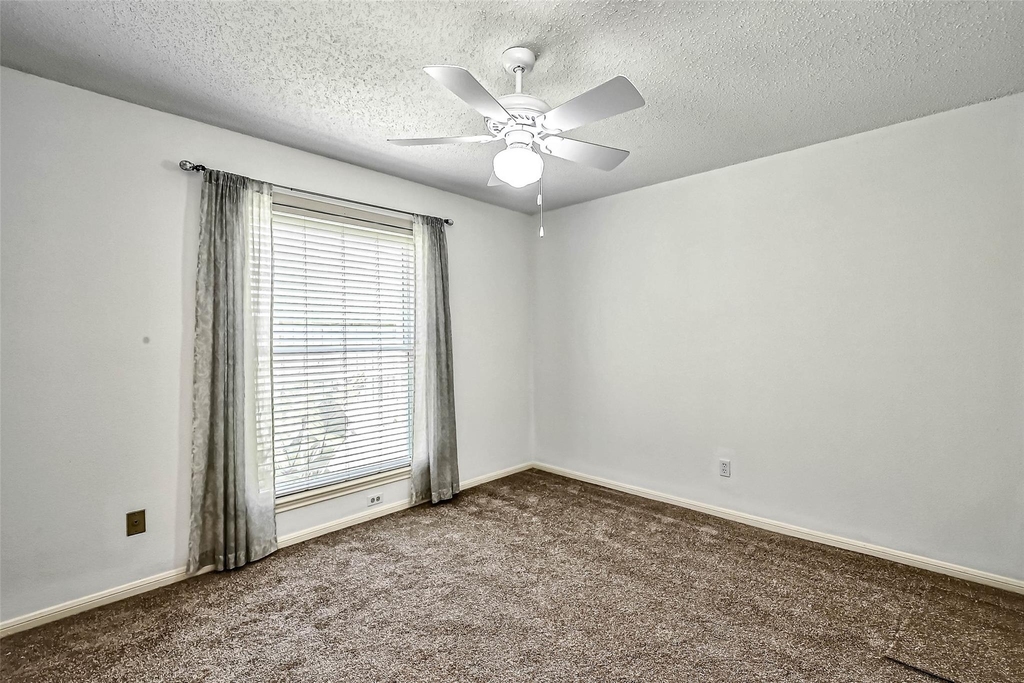 2922 Lakefield Way - Photo 26