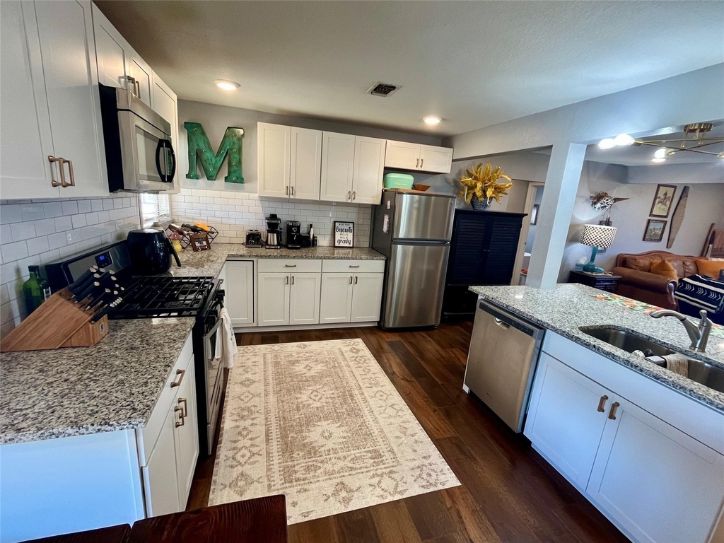 715 North Avenue - Photo 8