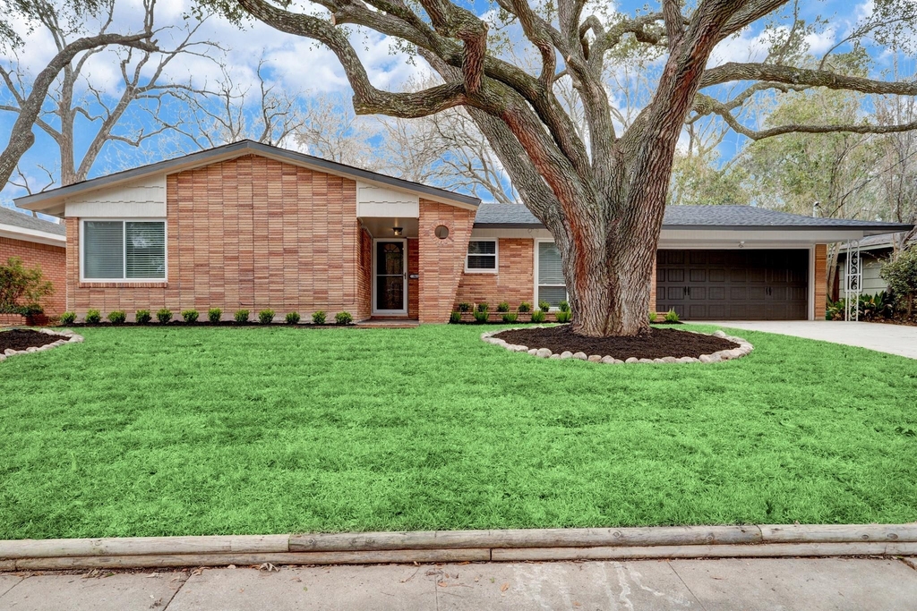 8610 Bevlyn Drive - Photo 0