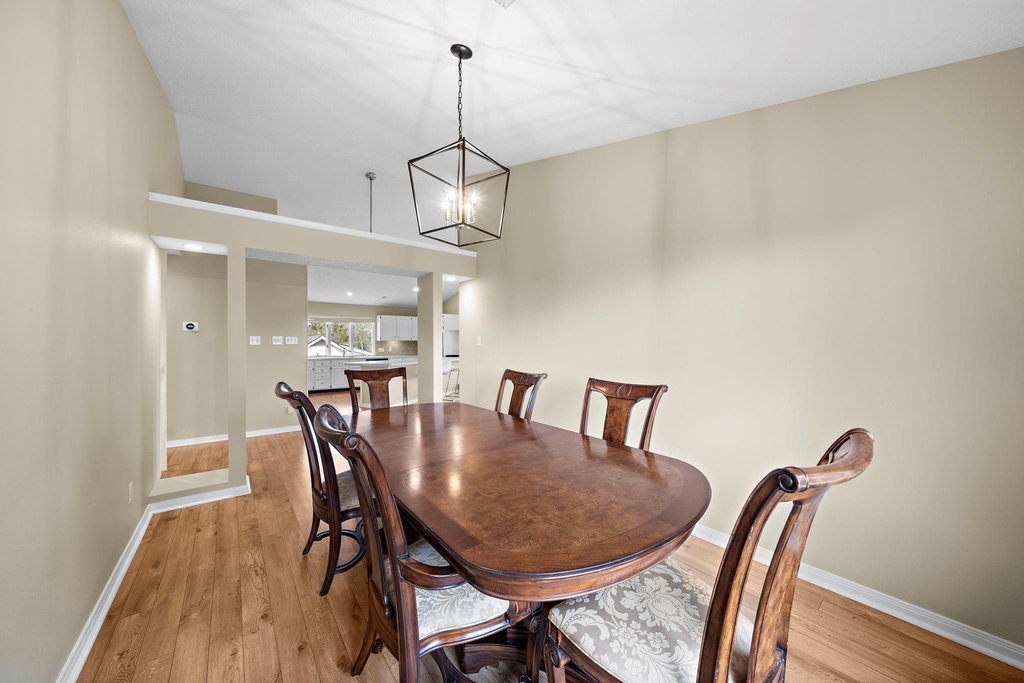 2523 Baycrest Drive - Photo 11