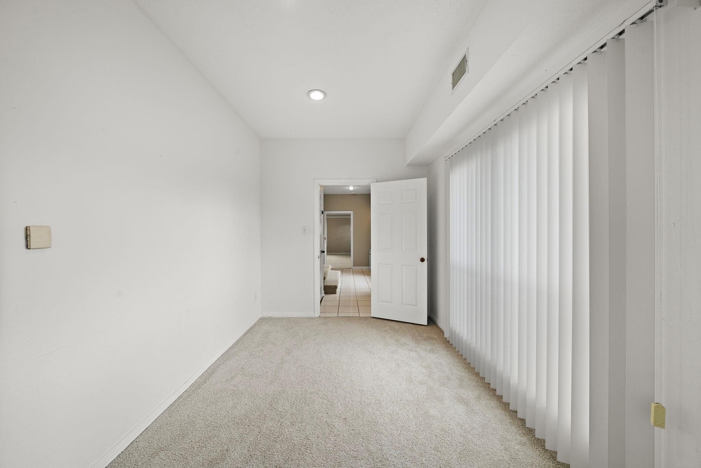 2523 Baycrest Drive - Photo 25