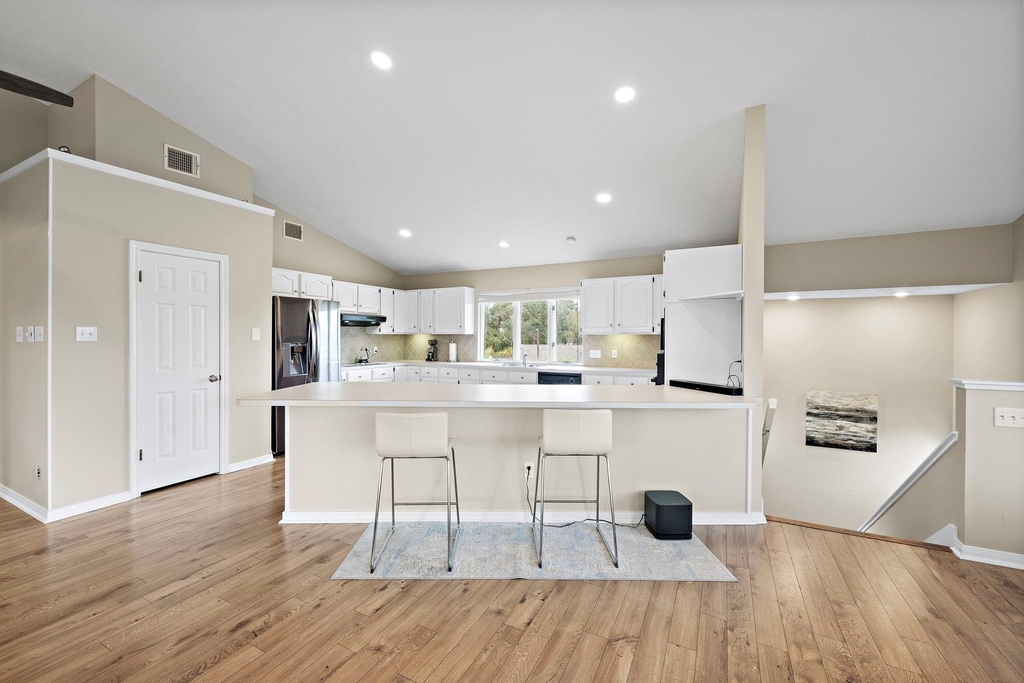 2523 Baycrest Drive - Photo 7