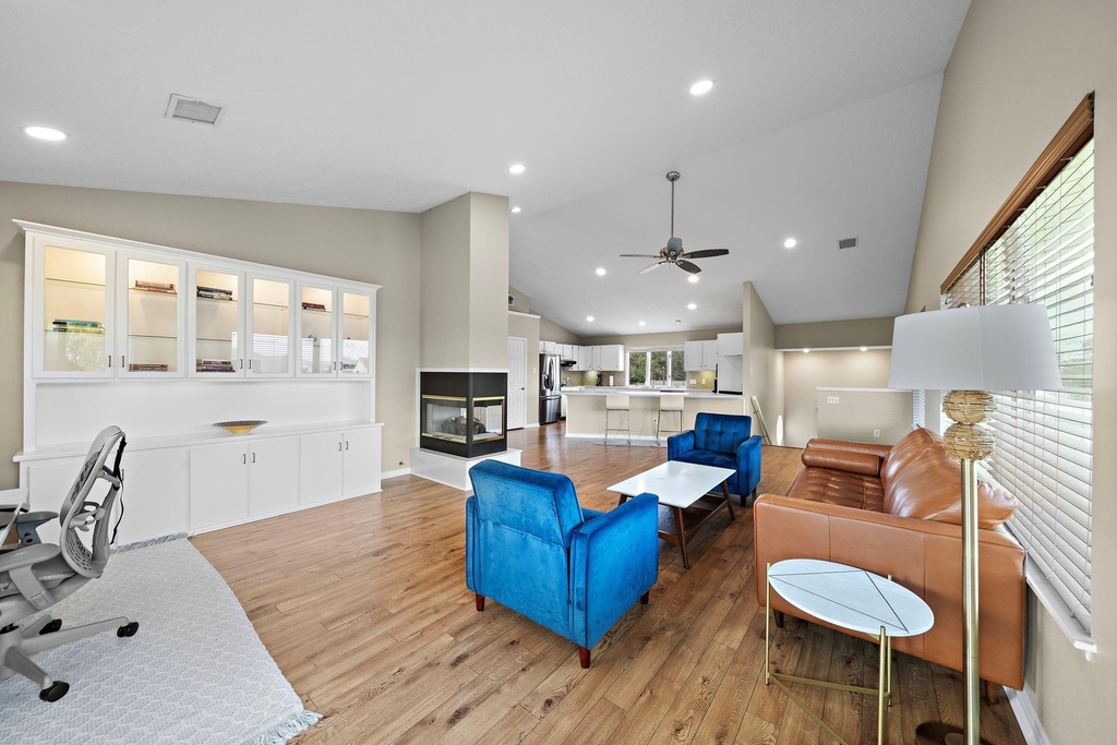 2523 Baycrest Drive - Photo 5