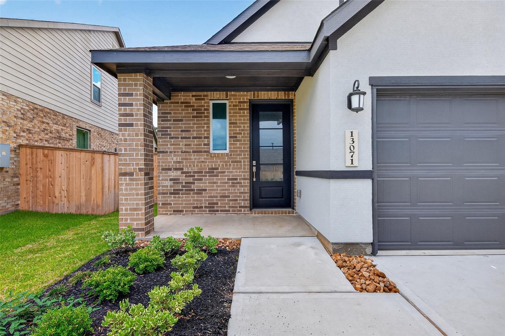 13071 Pine Trace Street - Photo 2