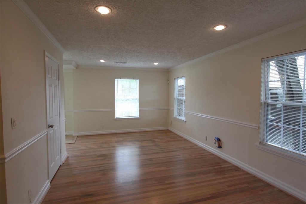 6630 Corbin Street - Photo 2