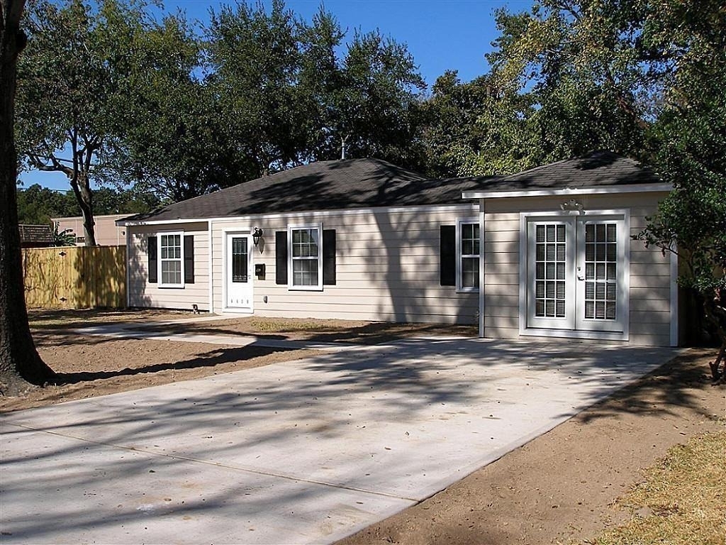 6630 Corbin Street - Photo 0