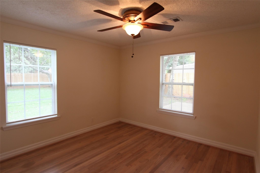 6630 Corbin Street - Photo 5
