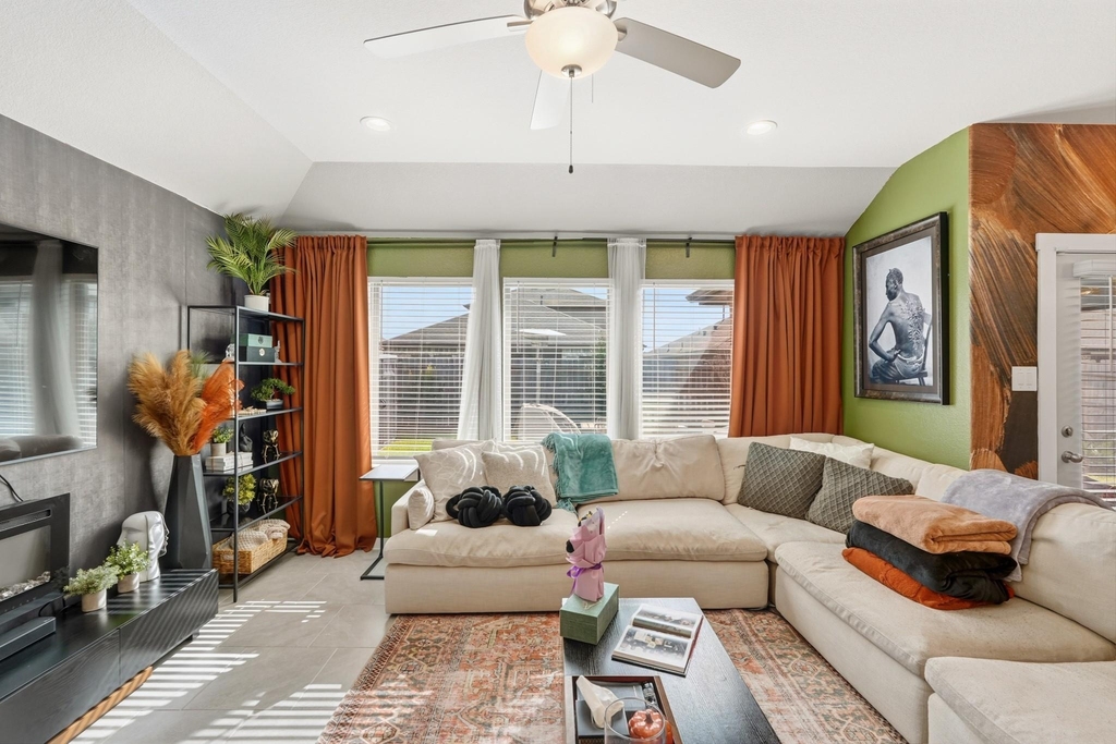 1511 Maple Ridge Drive - Photo 8