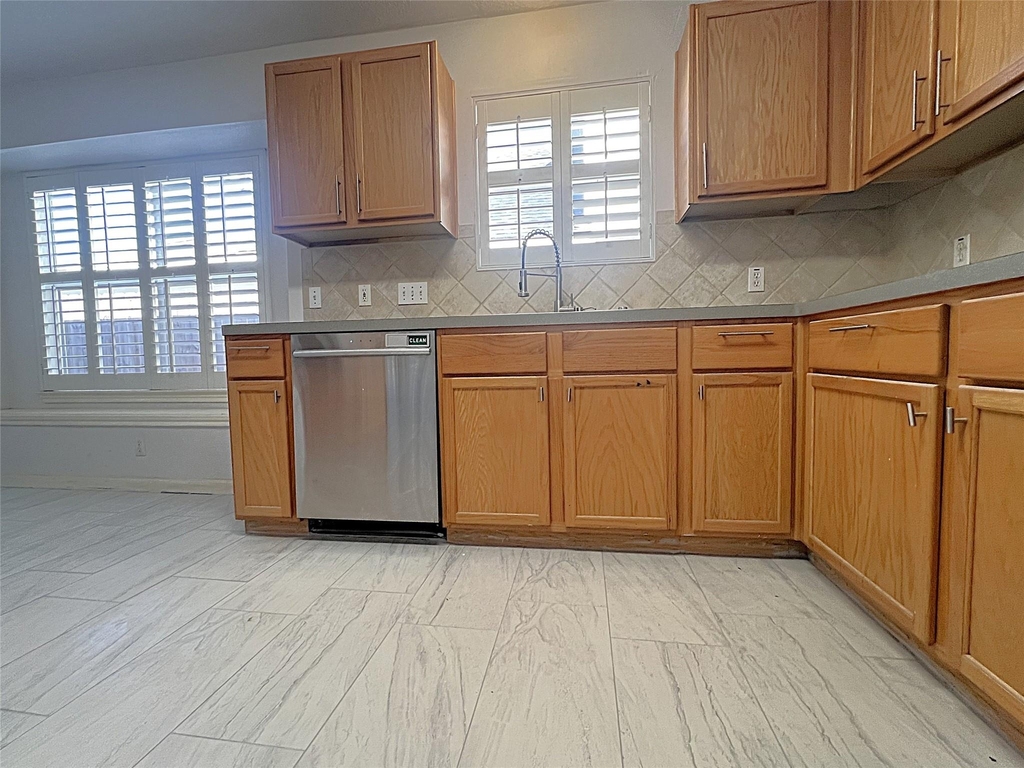 6839 Catarina Circle - Photo 10