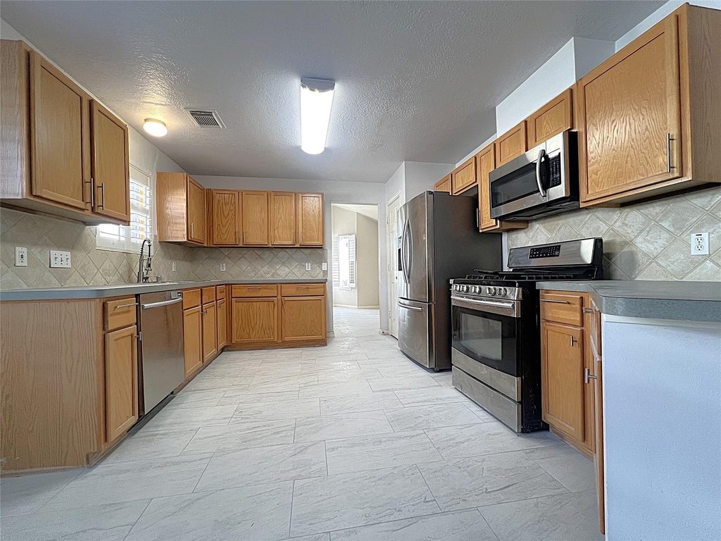 6839 Catarina Circle - Photo 4
