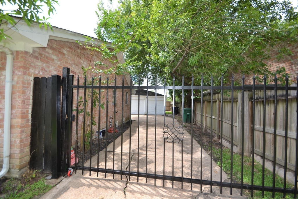 12711 Westleigh Drive - Photo 39
