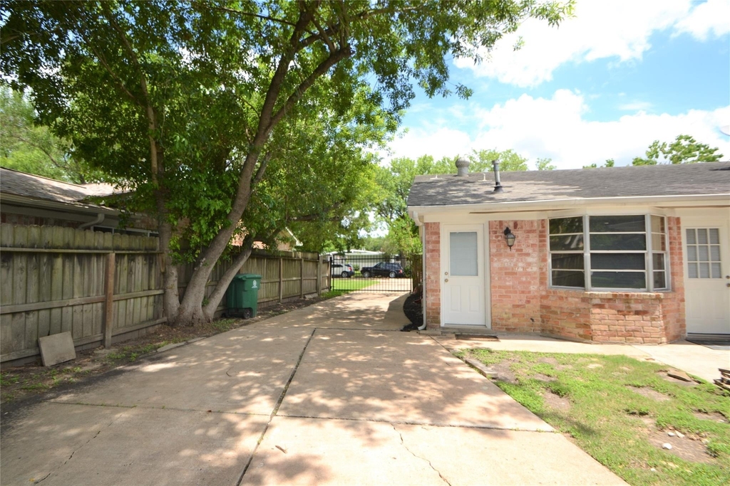 12711 Westleigh Drive - Photo 37